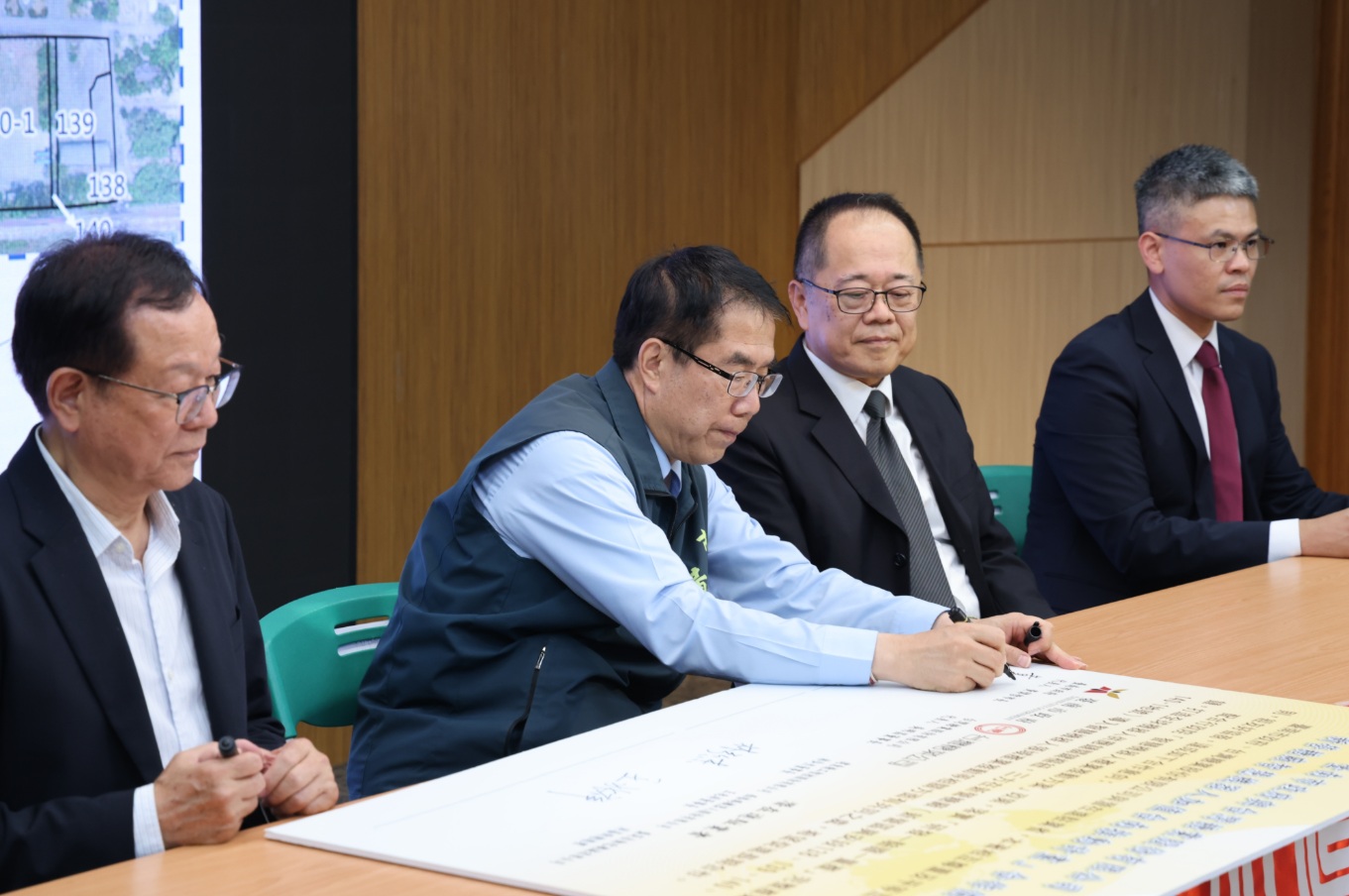 新營糖廠變身科技場域　黃偉哲：完善機器人研發、實證、製造布局